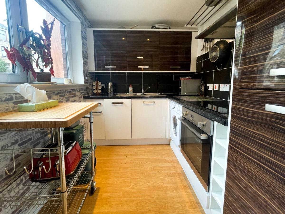 Kelvingrove 2 Bedroom Apartment - Private Parking Glasgow Zewnętrze zdjęcie