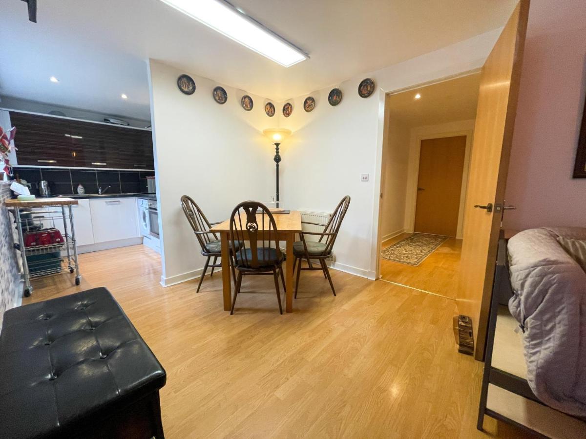 Kelvingrove 2 Bedroom Apartment - Private Parking Glasgow Zewnętrze zdjęcie