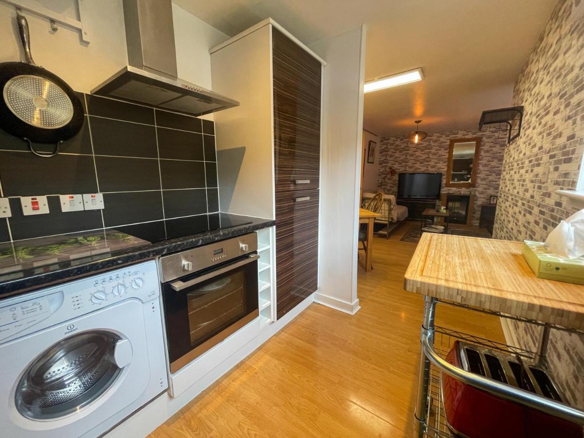 Kelvingrove 2 Bedroom Apartment - Private Parking Glasgow Zewnętrze zdjęcie