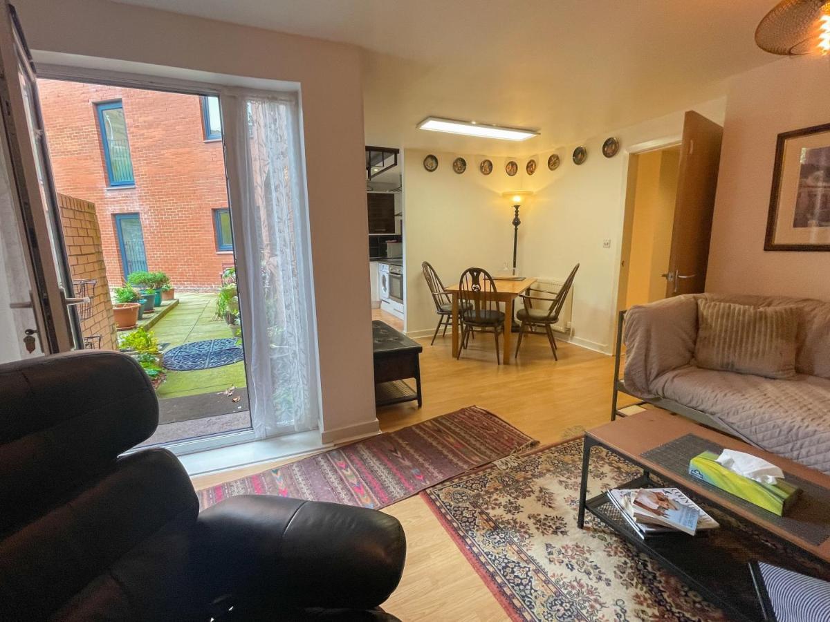 Kelvingrove 2 Bedroom Apartment - Private Parking Glasgow Zewnętrze zdjęcie